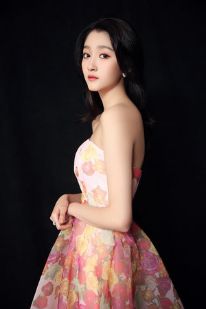 一边亲一边摸免费观看30分钟