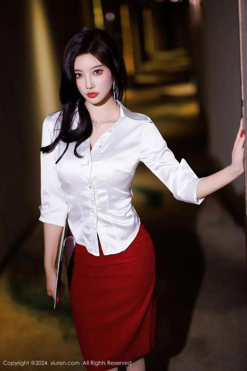 催眠鲜肉室友把他c到失禁男男