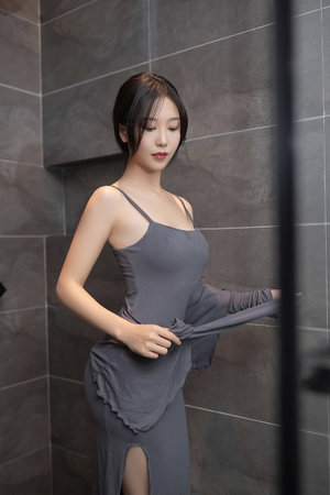 隔着裤子蹭蹭到喷精