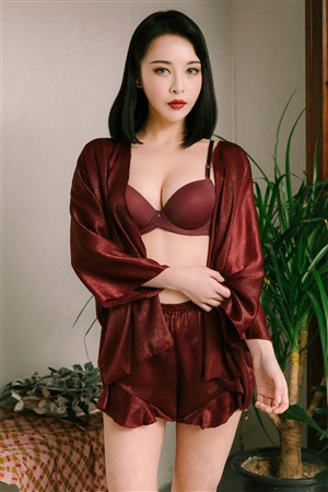 山村里的老妇们